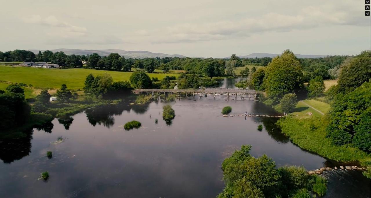 Kingfisher Lodge & Pub Castleconnell Экстерьер фото